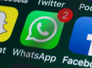 WhatsApp starts rolling out disappearing messages to beta users WhatsApp starts rolling out disappearing messages to beta users