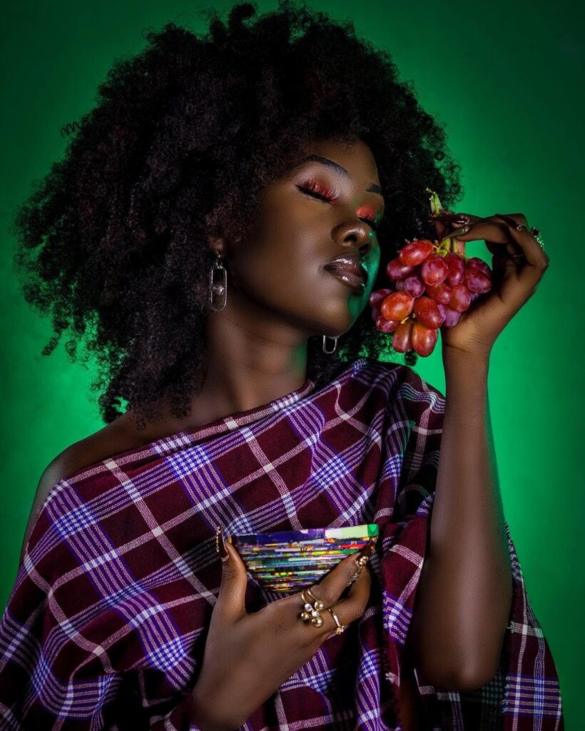 Angella Summer Namubiru Wins E! People's Choice Awards 8 Angella leesu and grapes