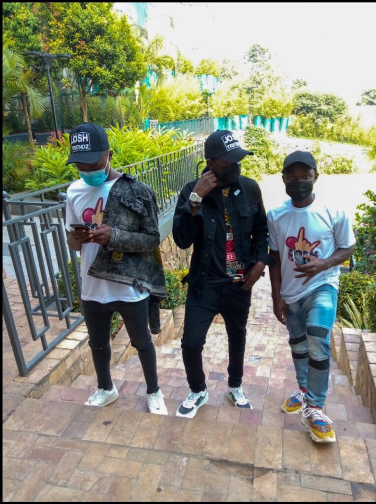 Dyadz members together