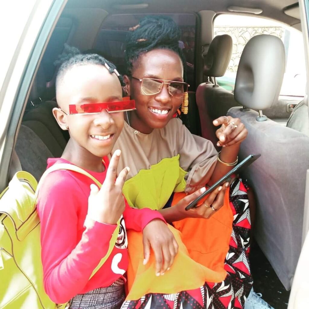 Felister Di Superstar With Azawi