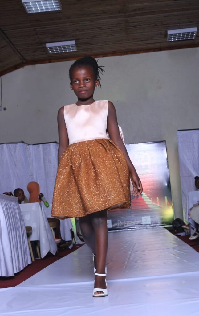 Mulungi Deniz Jade | America's Next Top Model Inspired At 3 8 Mulungi Deniz Jade on the runway