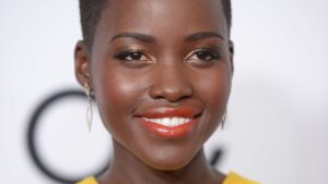 7 Things That Make You A Beautiful Woman Minus Make-Up beautiful woman lupita nyong'o