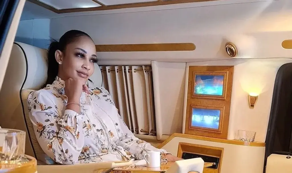 zari the bosslady in a plane