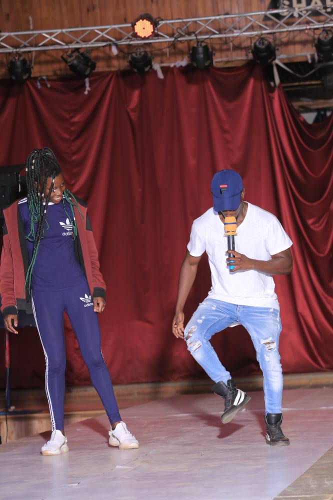 Yonna Skyler | Thrilling Dancer Leading Under-18 Kids