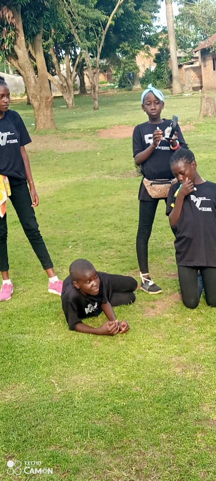 Yonna Skyler | Thrilling Dancer Leading Under-18 Kids
