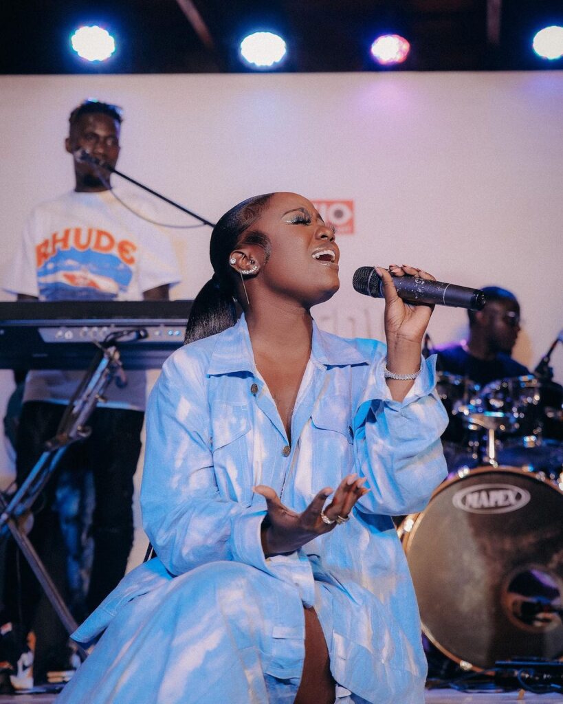 Lydia Jazmine on stage