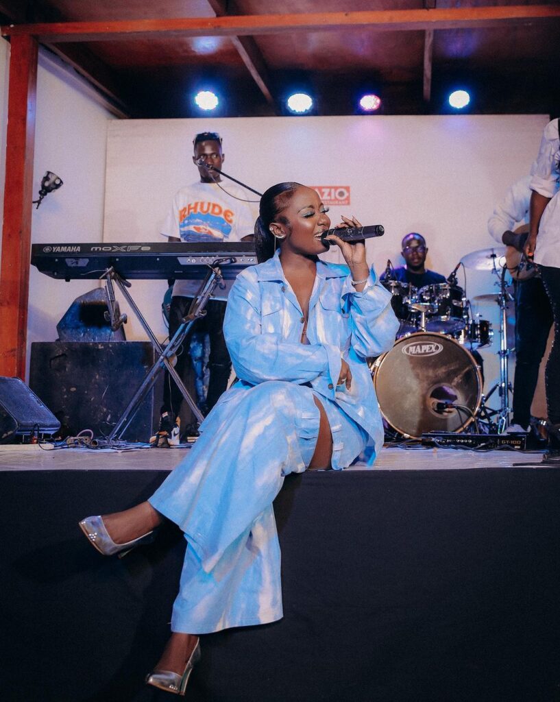 Watch Lydia Jazmine Perform Live