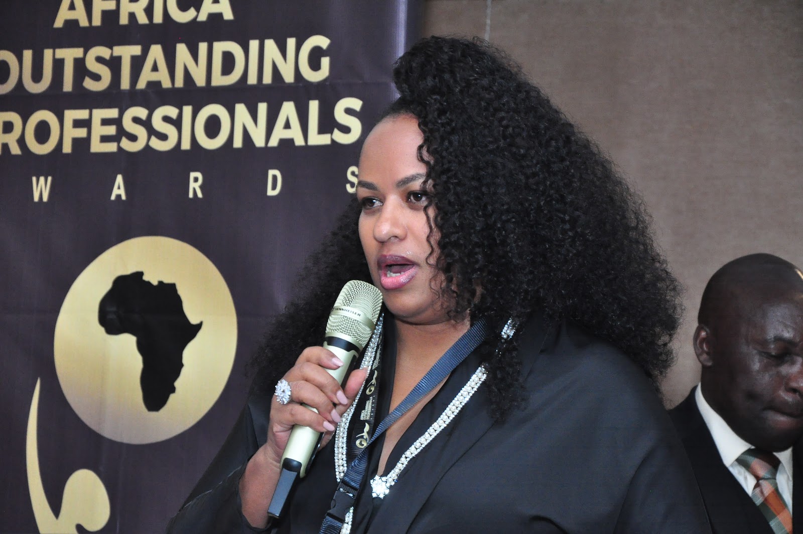 Sina Tsegazeab Takes Beauty and Wellness Award at AFROPA 1 Sina Tsegazeab
