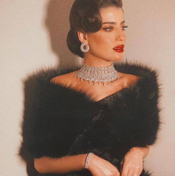 glamorous girl