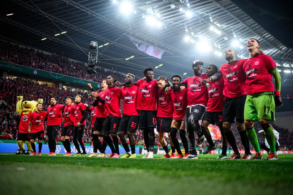 Bayer Leverkusen to become champions over the weekend