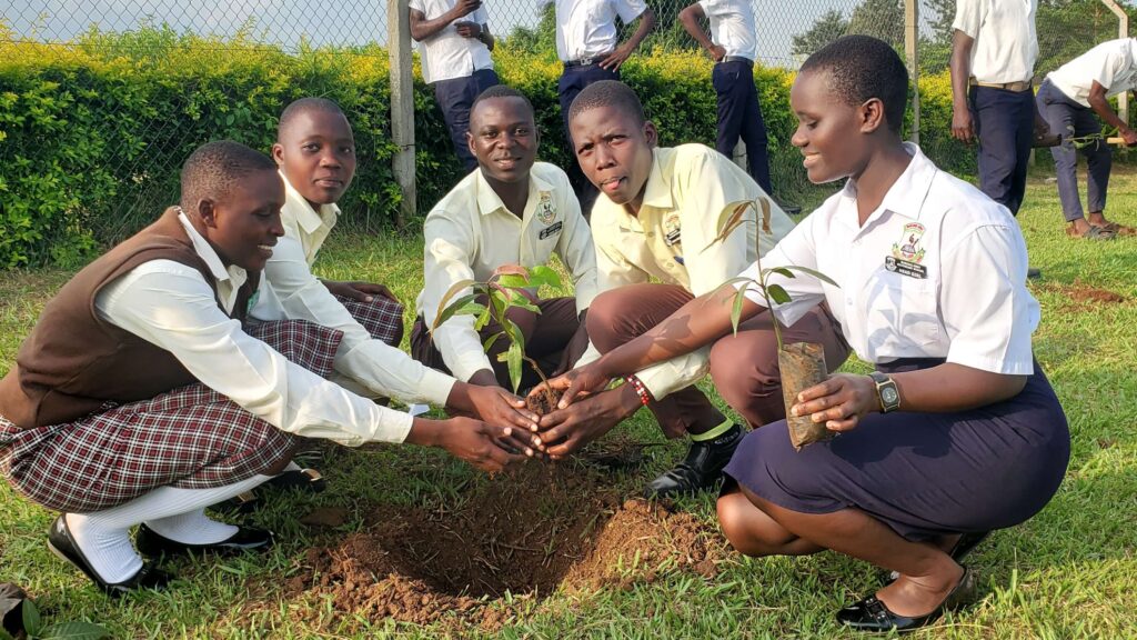 Managing 21st Century Children 3 Managing 21st Century Children
