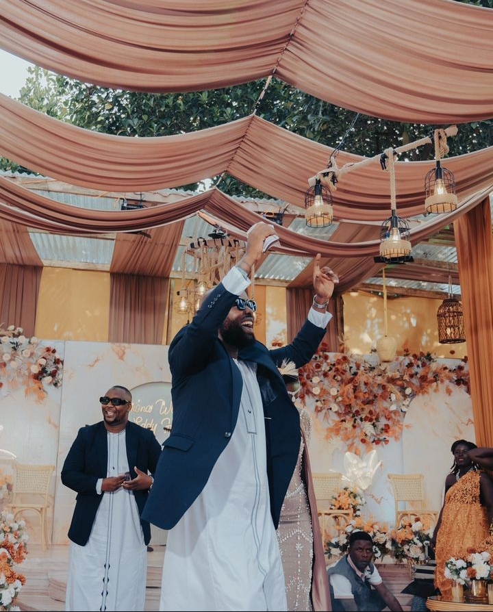 Eddy Kenzo dancing