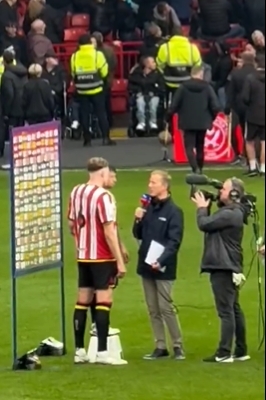 David vs. Goliath: Fans React to Hamer's Height Highlight on ESPN FC 3 David vs. Goliath: Fans React to Hamer's Height Highlight on ESPN FC