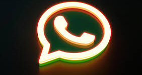 WhatsApp has introduced a transformative new feature: voice message transcription. Officially announced on November 21, 2024