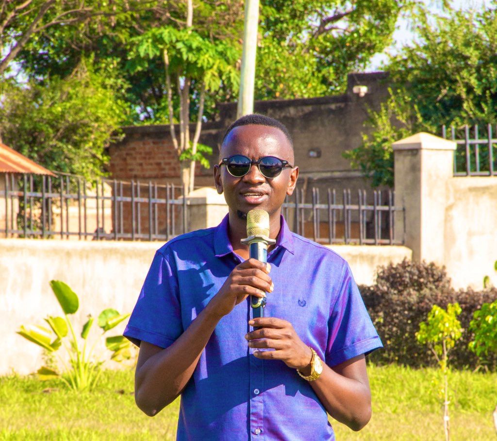 Huawei Uganda donates 23 Laptops to Kakebe Technologies