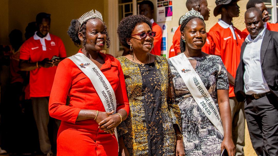Huawei Uganda donates 23 Laptops to Kakebe Technologies