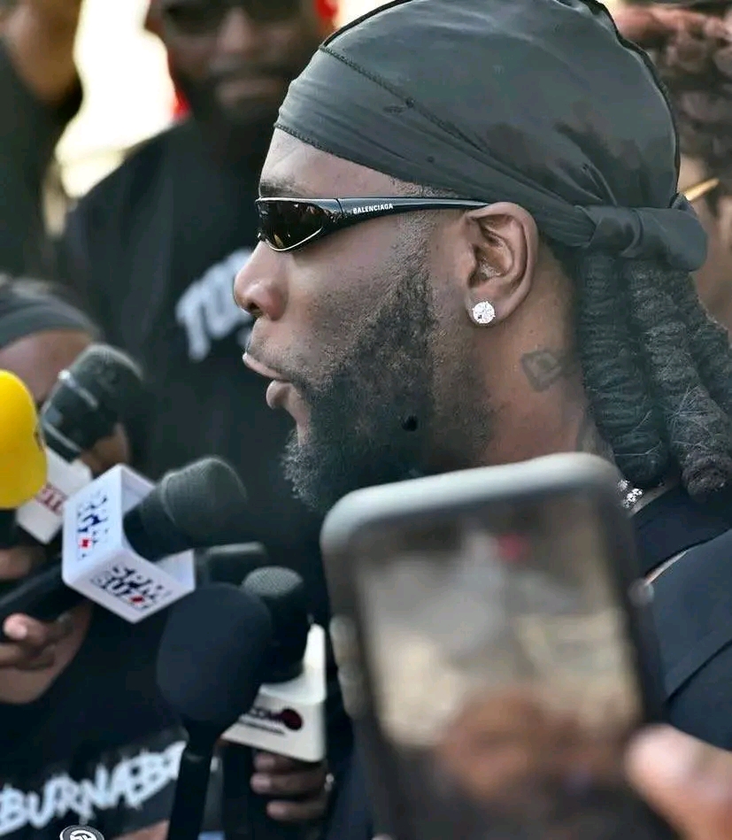 Burna Boy arrives and addresses media