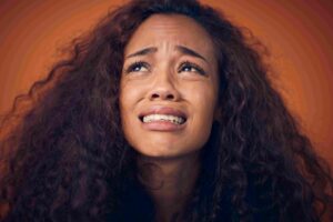 The story of Lisa Banks Salma begins with how she met the man who would later become her husband. Unlike conventional love stories that blossom organically, her relationship was arranged through a recommendation by a respected family member.