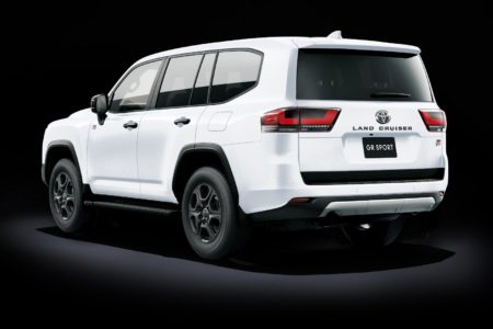 Car Lovers: 2025 Toyota LandCruiser 300 Unveiled