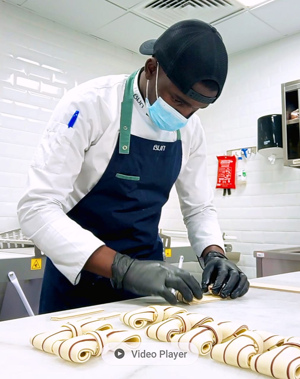 Meet Walinda Jonathan, Passionate Chef in Bakery