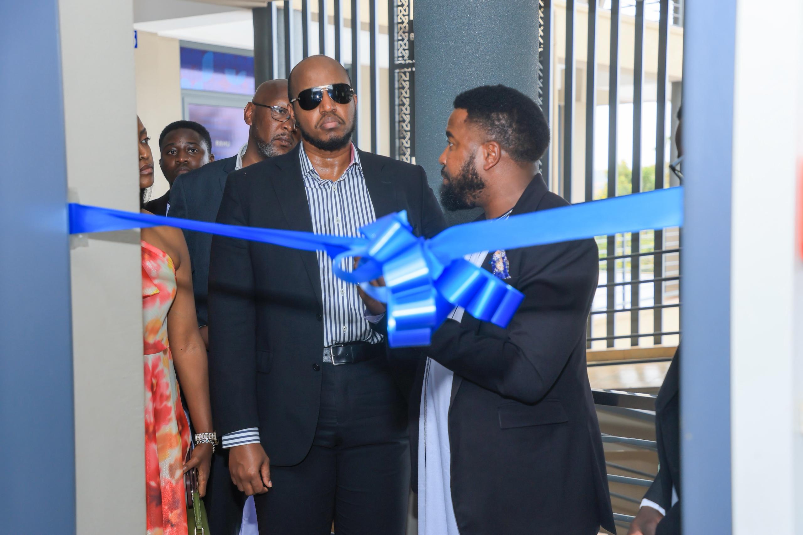 King Oyo impressed by RAHU, meets new Miss Uganda