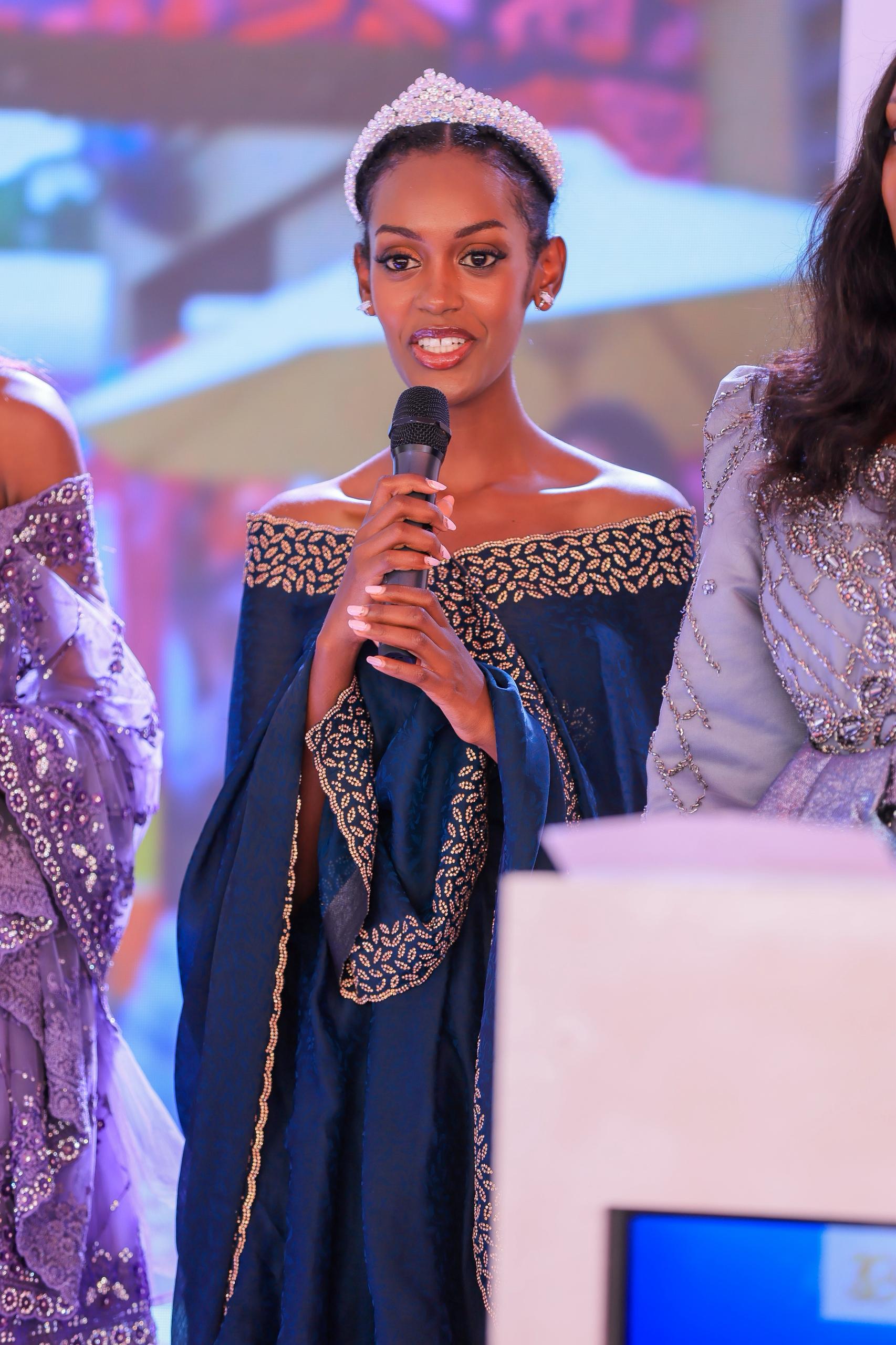 King Oyo impressed by RAHU, meets new Miss Uganda