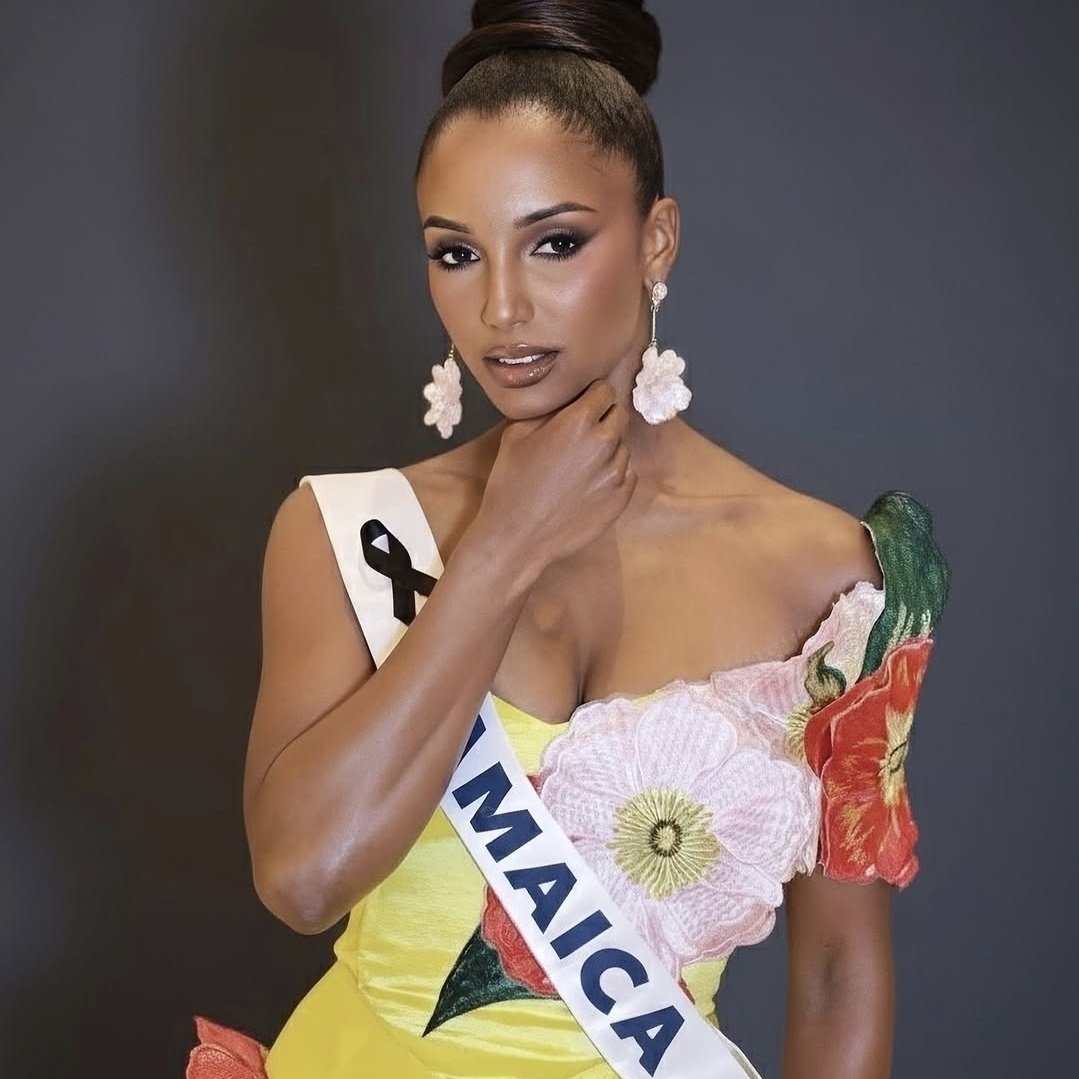 Miss Jamaica Falls off stage, Gets Hospitalized in pain 2 Miss Jamaica Falls off stage, Gets Hospitalized in pain