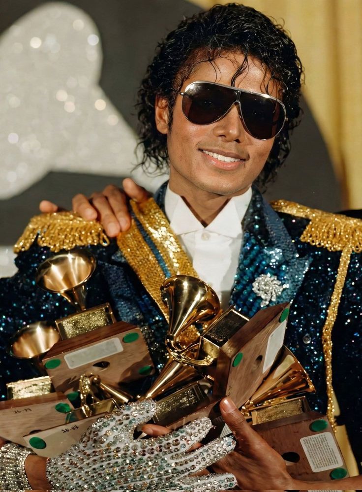 Michael Jackson becomes #1 Successful Global Digital Artist