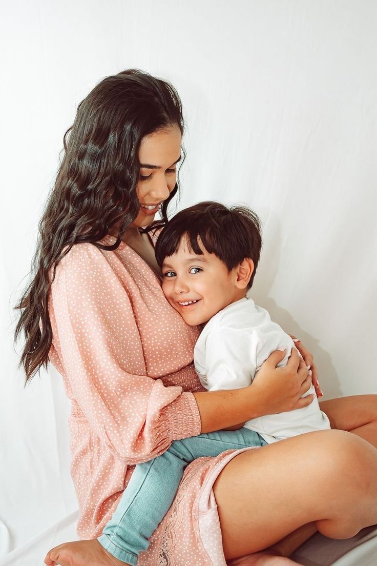 Should kids kiss their parents? How much touch is too much? 3 Should kids kiss their parents? How much touch is too much?