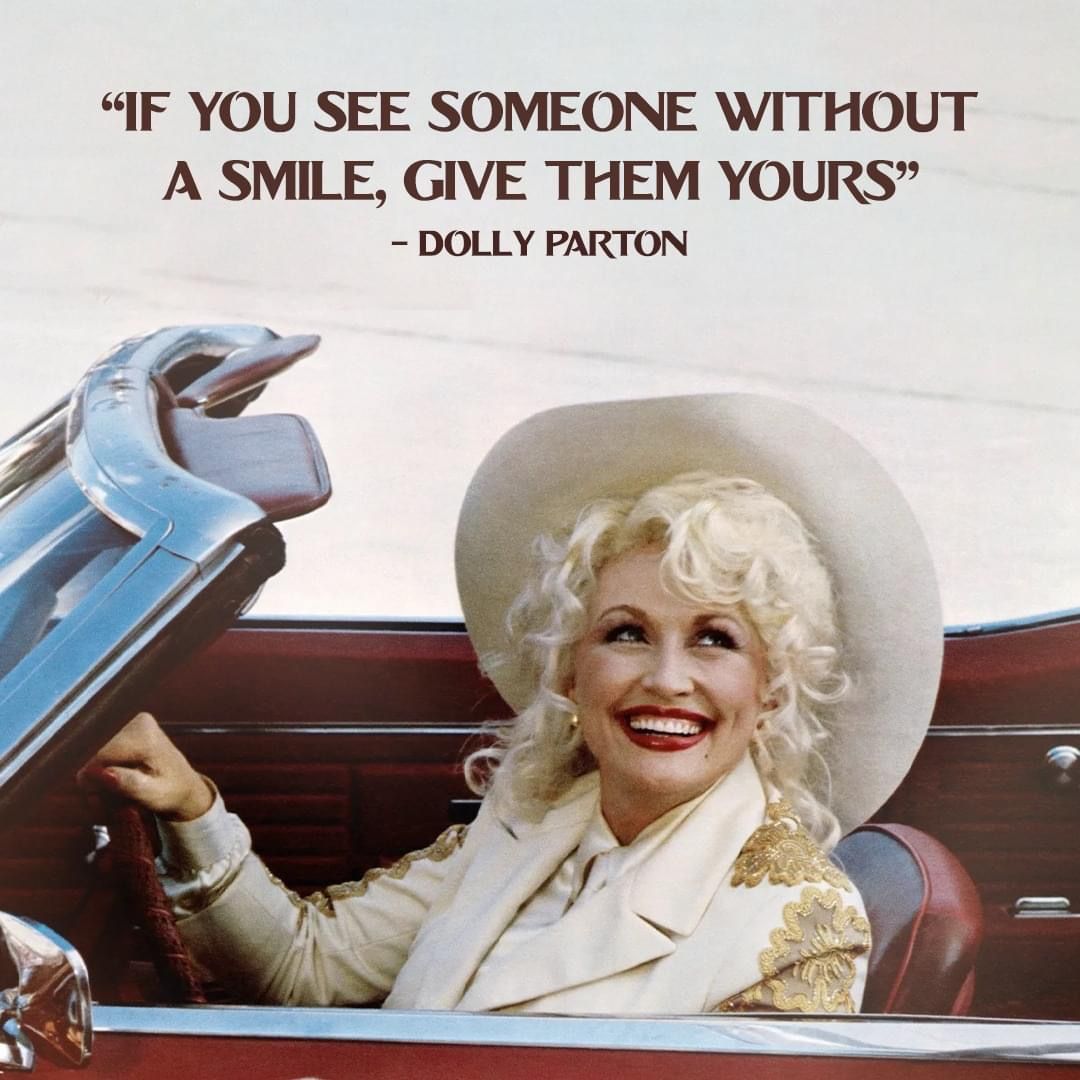 How Dolly Parton (1946–2026) wore a lovely coat of many colors 9 How Dolly Parton (1946–2026) wore a lovely coat of many colors