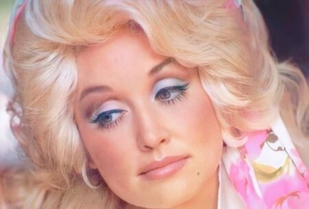 How Dolly Parton (1946–2026) wore a lovely coat of many colors How Dolly Parton (1946–2026) wore a lovely coat of many colors